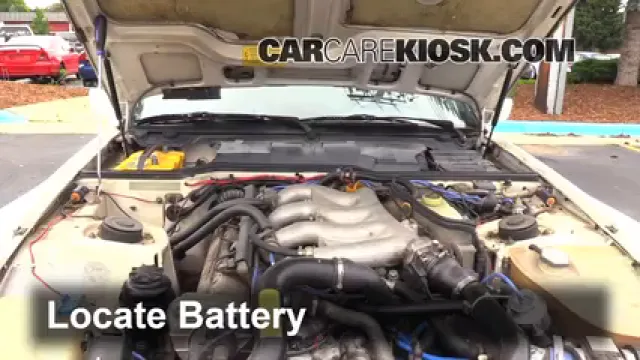 1987 Porsche 944 Turbo 2.5L 4 Cyl. Turbo Batterie Changement